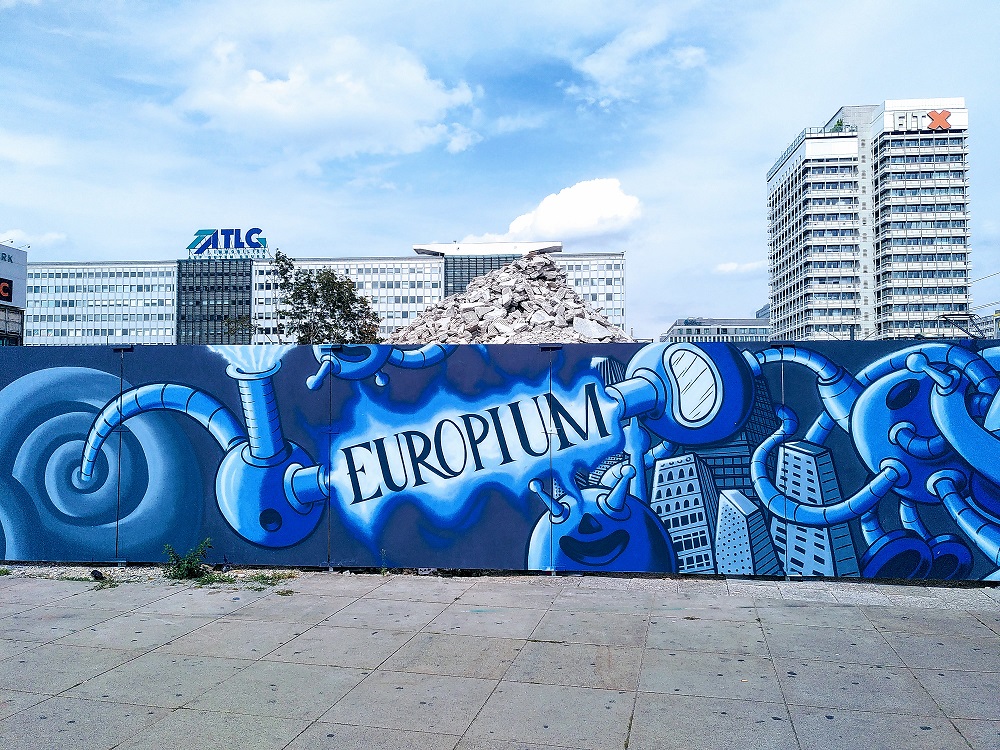 Kunstprojekt A-Fence am Alexanderplatz: Street-Art auf dem Bauzaun
