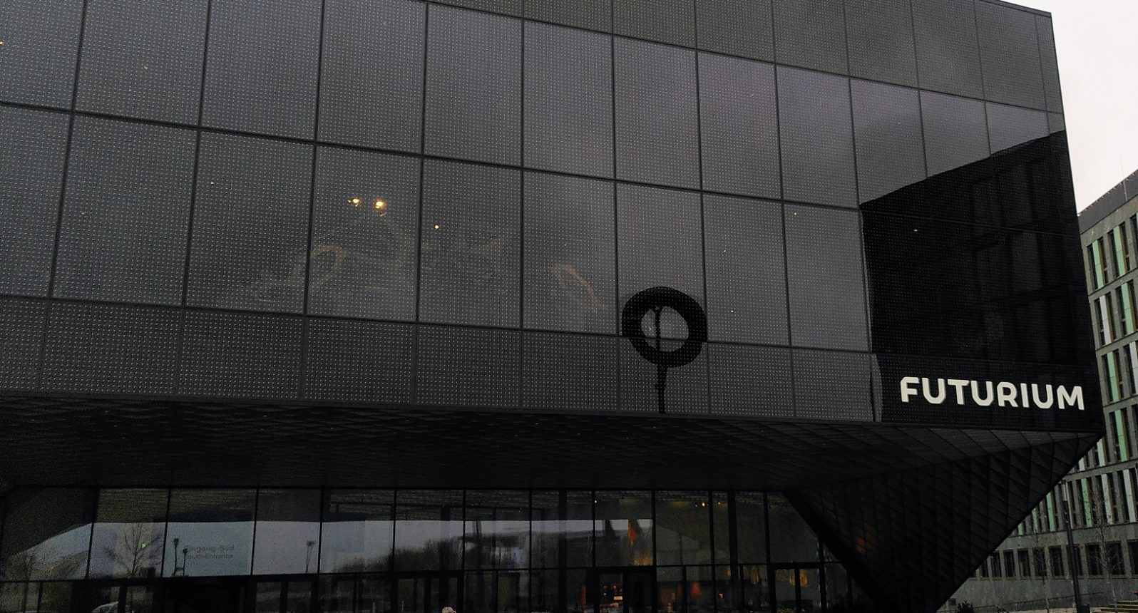 Front des Futurium-Gebäudes.